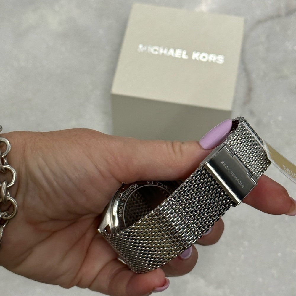 NWT Michael Kors watch MK8606 - Picture 4 of 5